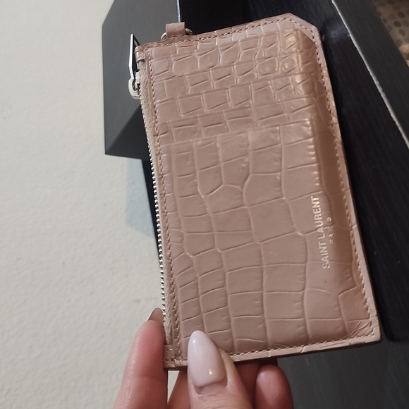 Ysl cardholder keychain..pre loved - Picture 9 of 11